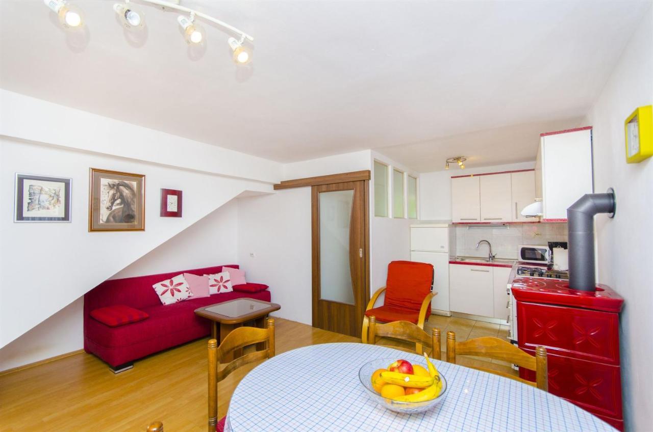 Apartments Dragica Slatine Exterior photo